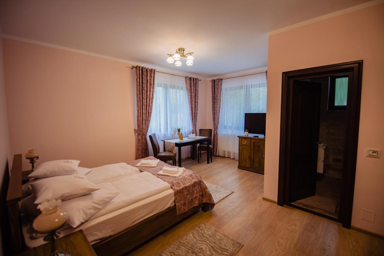 Casa Maiereana Otel Anies Dış mekan fotoğraf