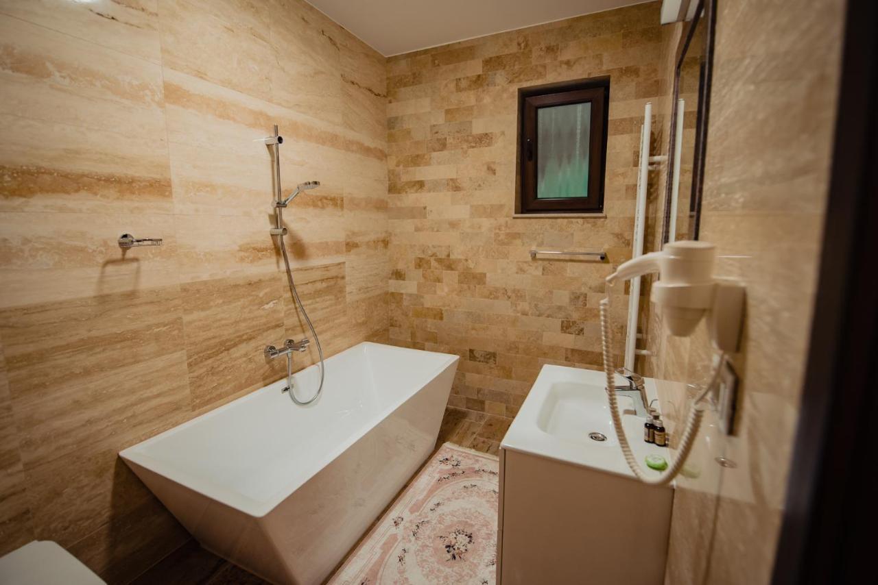 Casa Maiereana Otel Anies Dış mekan fotoğraf